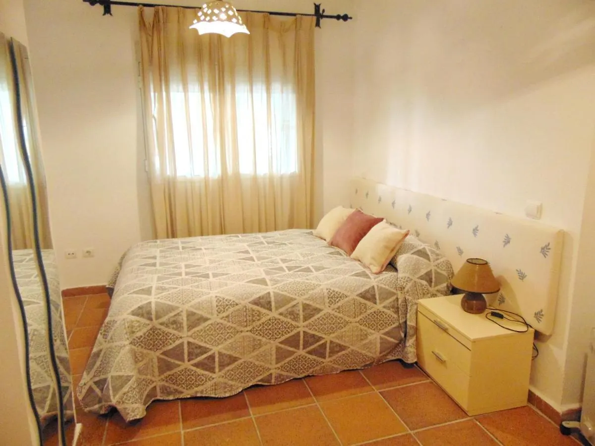 Semesterbostad 4 Bedrooms House With Enclosed Garden And Wifi At Sanlucar La Mayor Sevilla